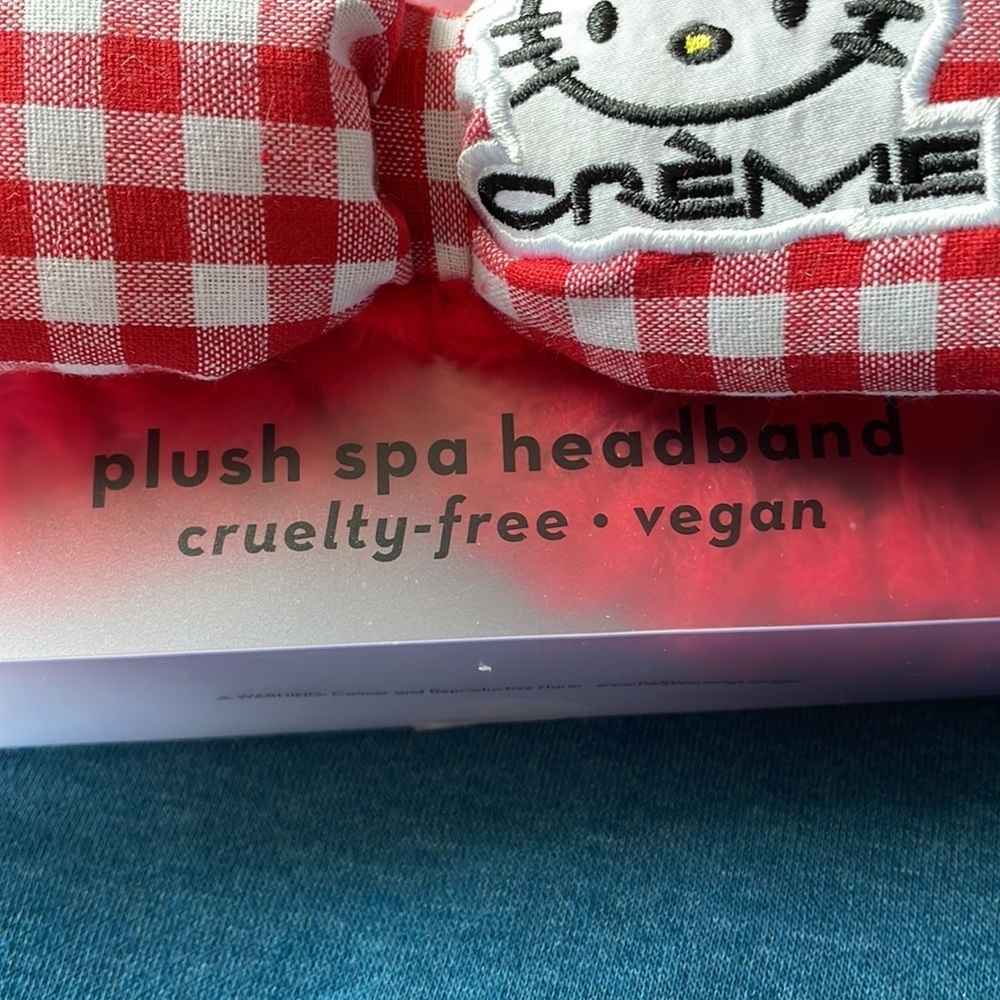 Creme Hello Kitty Spa Bundle - Picture 4 of 7